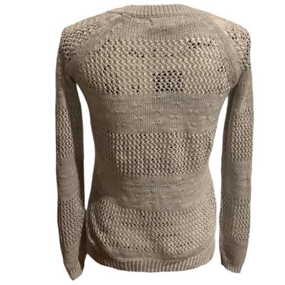 Pink Rose Knitted Sweater - Picture 2 of 3